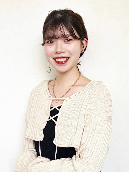 スタイリスト/Aujuaソムリエ　宮井　玲奈